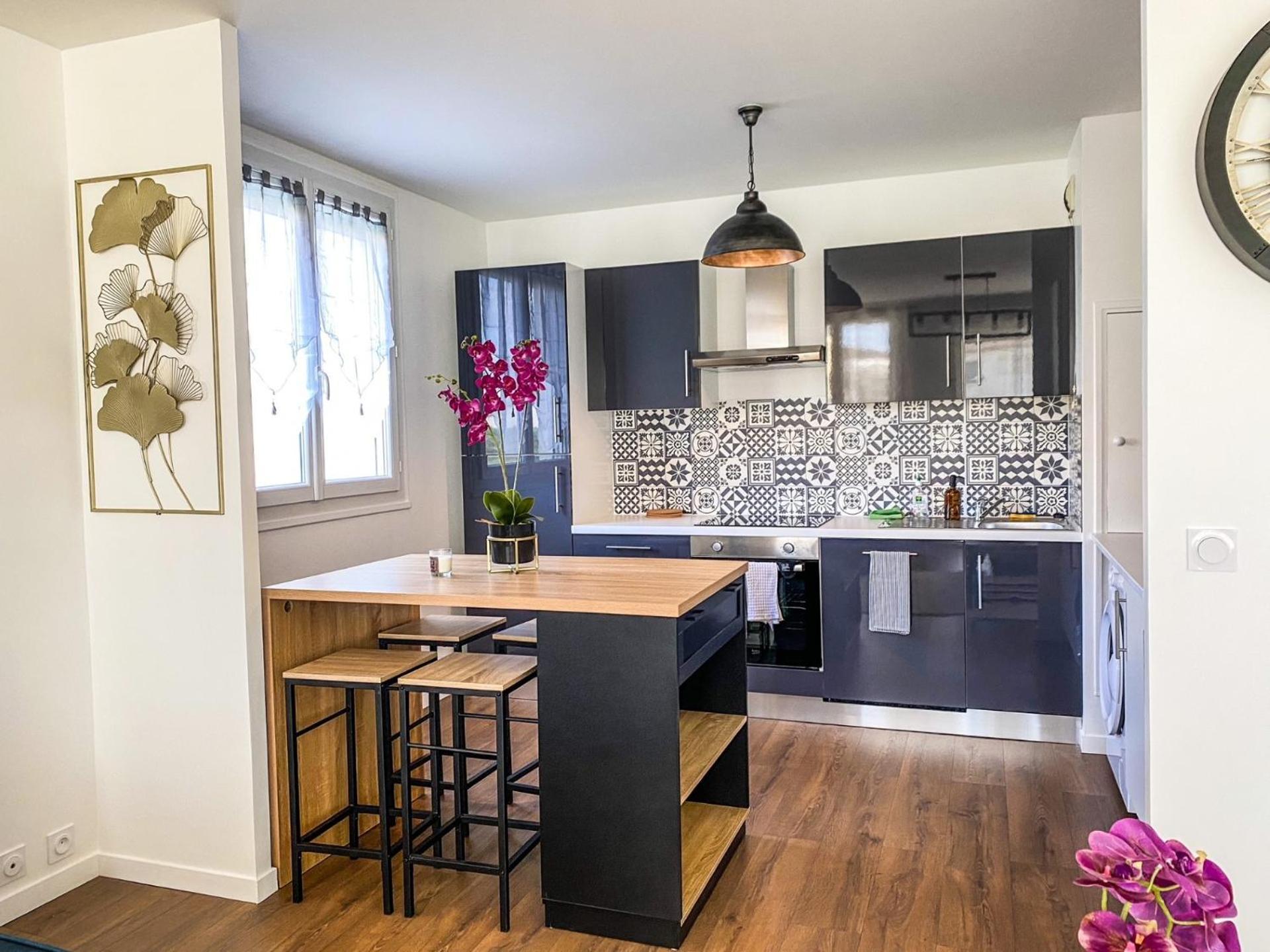 Apartament T3 Moderne Avec Balcon Terrasse Et Parking Gratuit Niort Zewnętrze zdjęcie